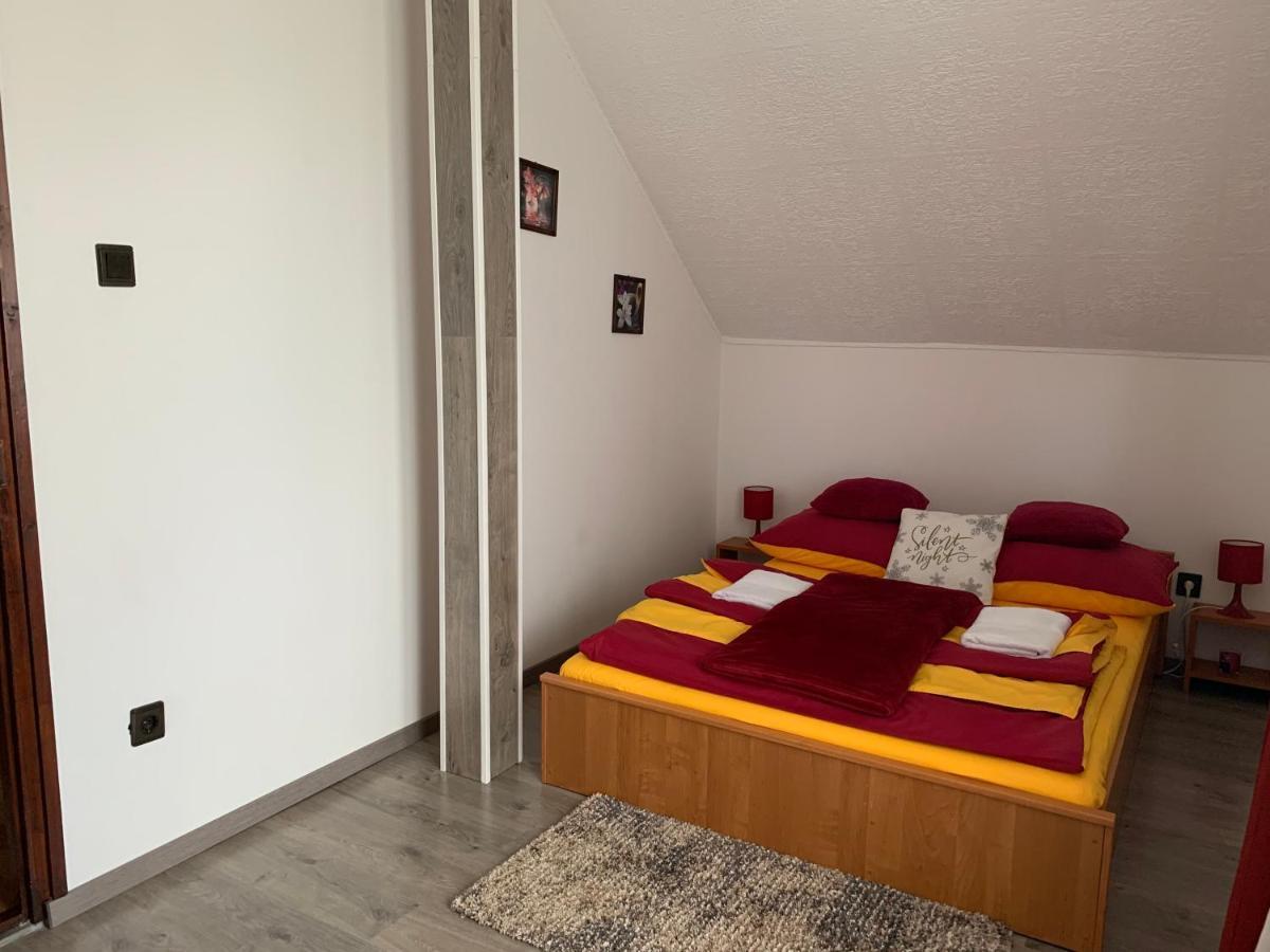בלטונללה Nagcsalados Rozsa Apartman מראה חיצוני תמונה