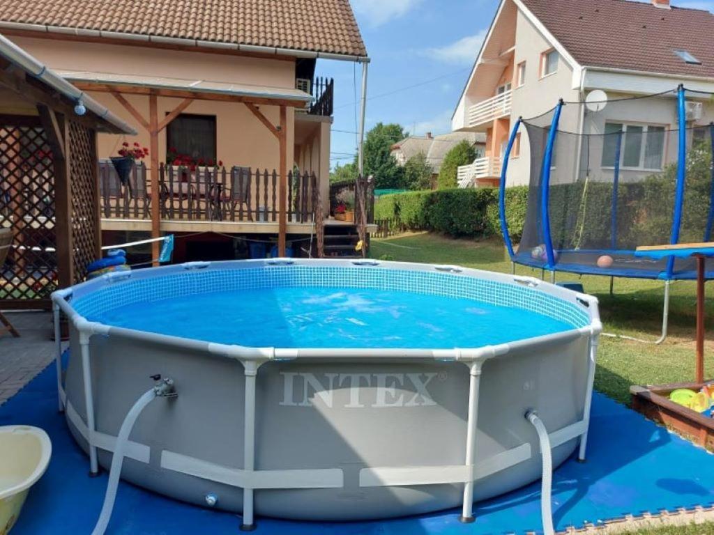 בלטונללה Nagcsalados Rozsa Apartman מראה חיצוני תמונה