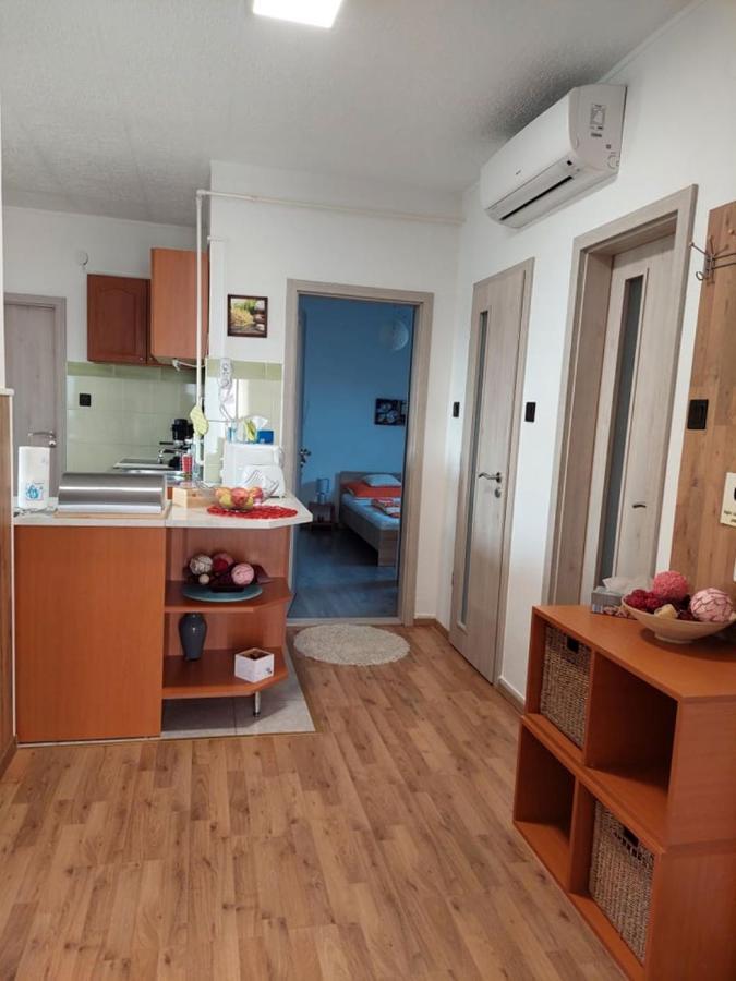 בלטונללה Nagcsalados Rozsa Apartman מראה חיצוני תמונה