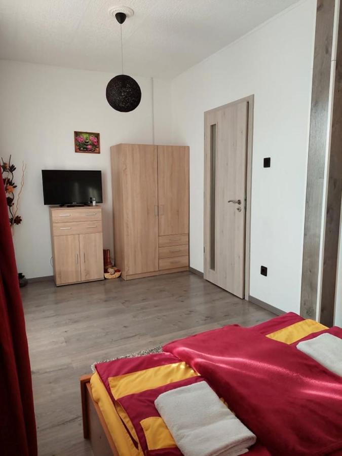 בלטונללה Nagcsalados Rozsa Apartman מראה חיצוני תמונה