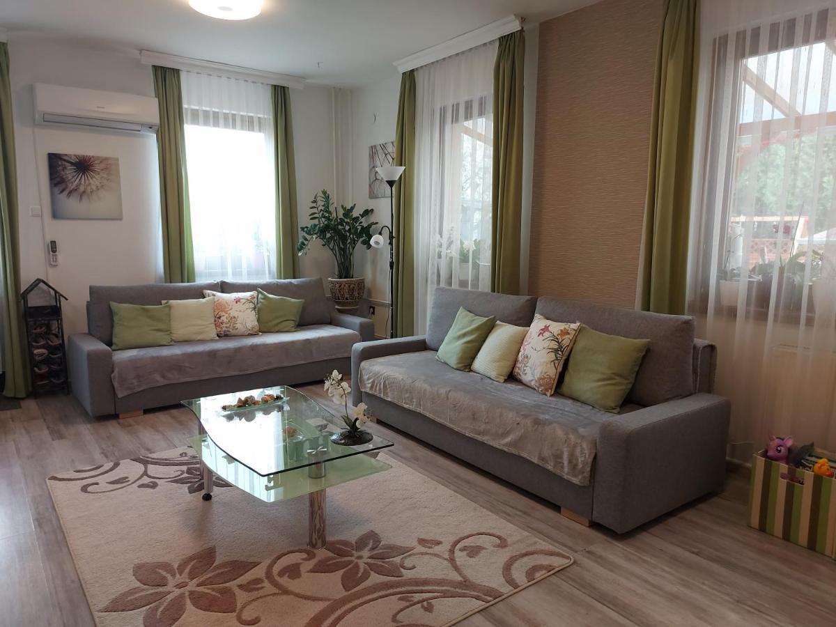 בלטונללה Nagcsalados Rozsa Apartman מראה חיצוני תמונה