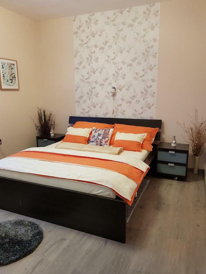 בלטונללה Nagcsalados Rozsa Apartman מראה חיצוני תמונה